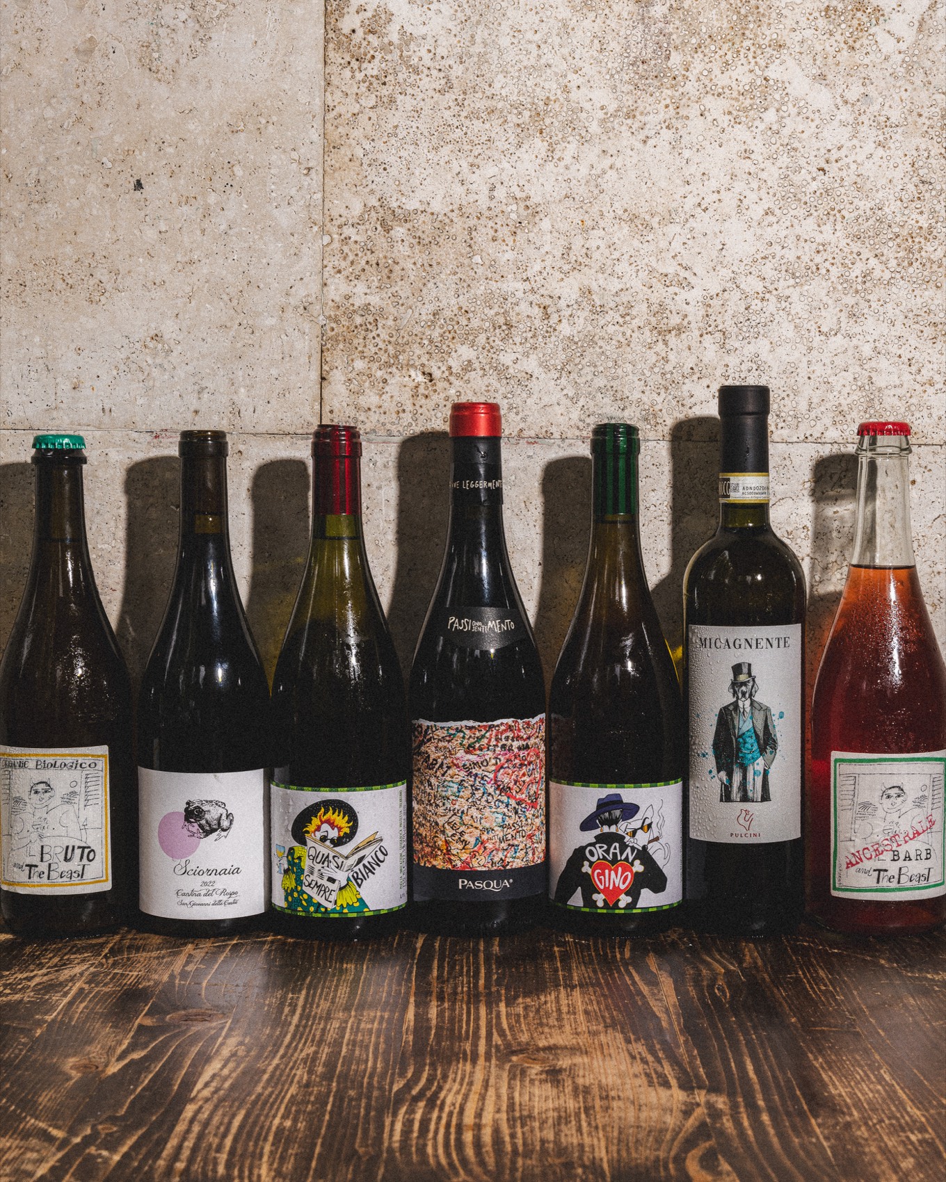 una selezione di vini naturali da Sacro, tra cui il Micagnente